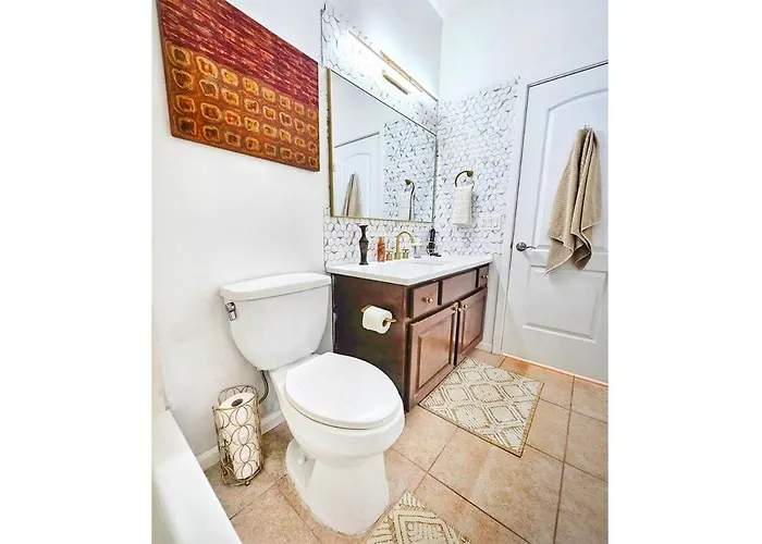Luxe Desert Oasis, Pool, Hidden Speakeasy Room! Phoenix