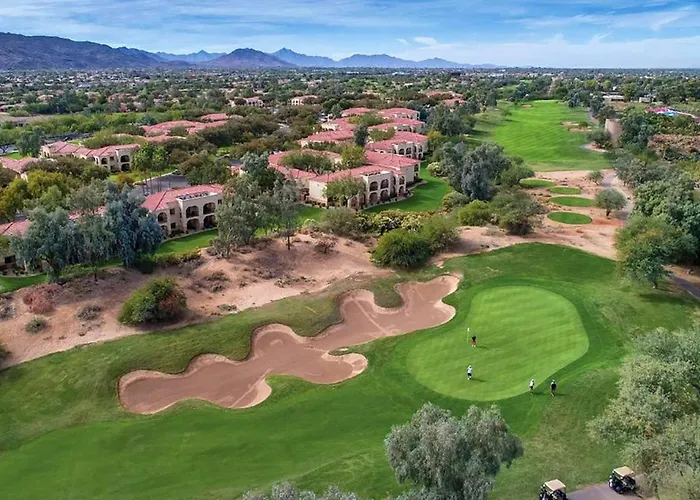 Luxe Desert Oasis, Pool, Hidden Speakeasy Room! Phoenix