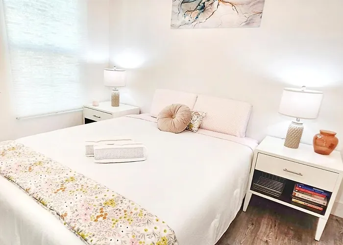 Luxe Desert Oasis, Pool, Hidden Speakeasy Room! * Phoenix